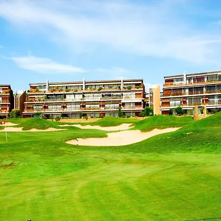 On Golf Course Near Sandy Ferienhaus *